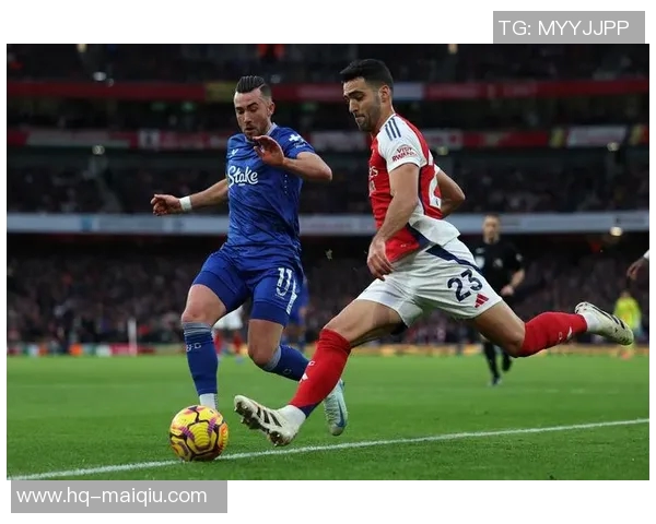 阿森纳与曼彻斯特联激战正酣谁将赢得这场英超巅峰对决